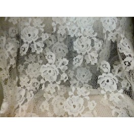 TISSU DENTELLE TULLE BLANC CASSE A0015 TISSU DENTELLE TULLE BLANC CASSE A0015